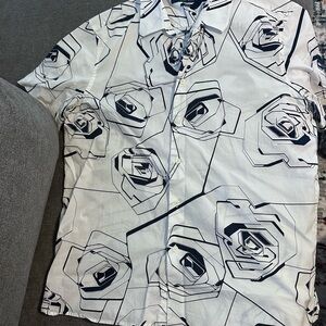 Perry Ellis Black and White Casual Button Down Shirt